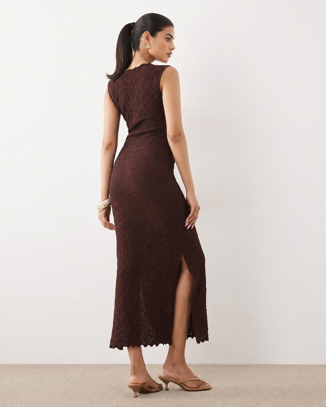 Textured knit midi dress in brown