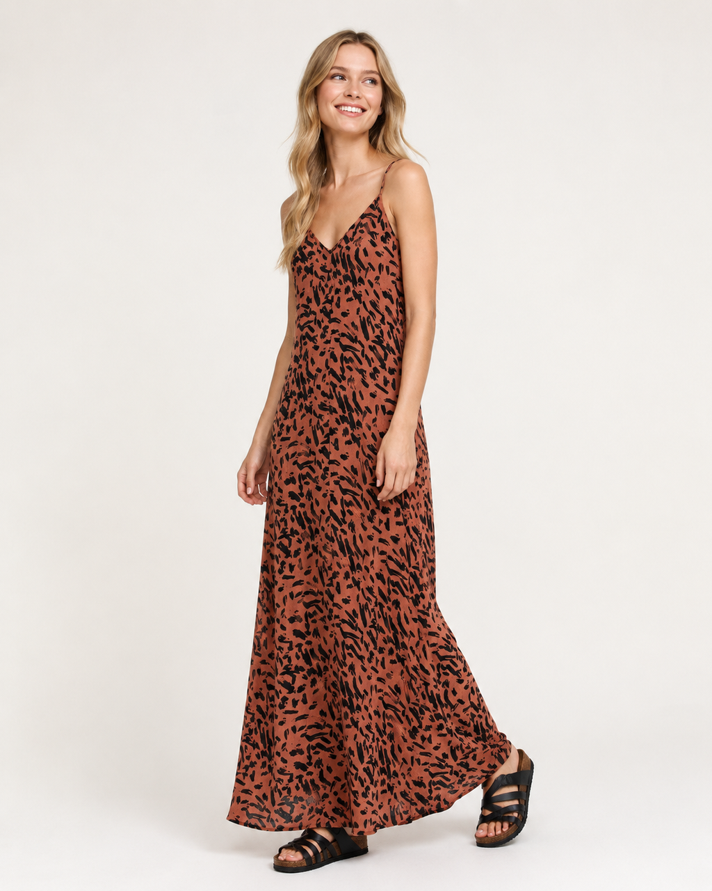 Women's Printed Crinkled Dress-Brown