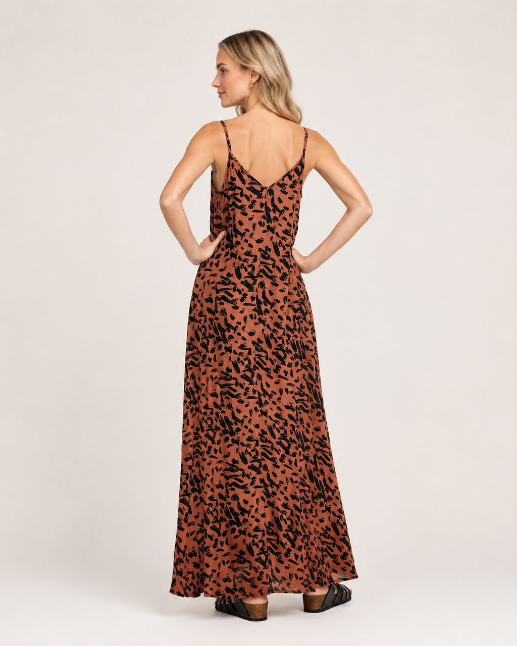 Women's Printed Crinkled Dress-Brown